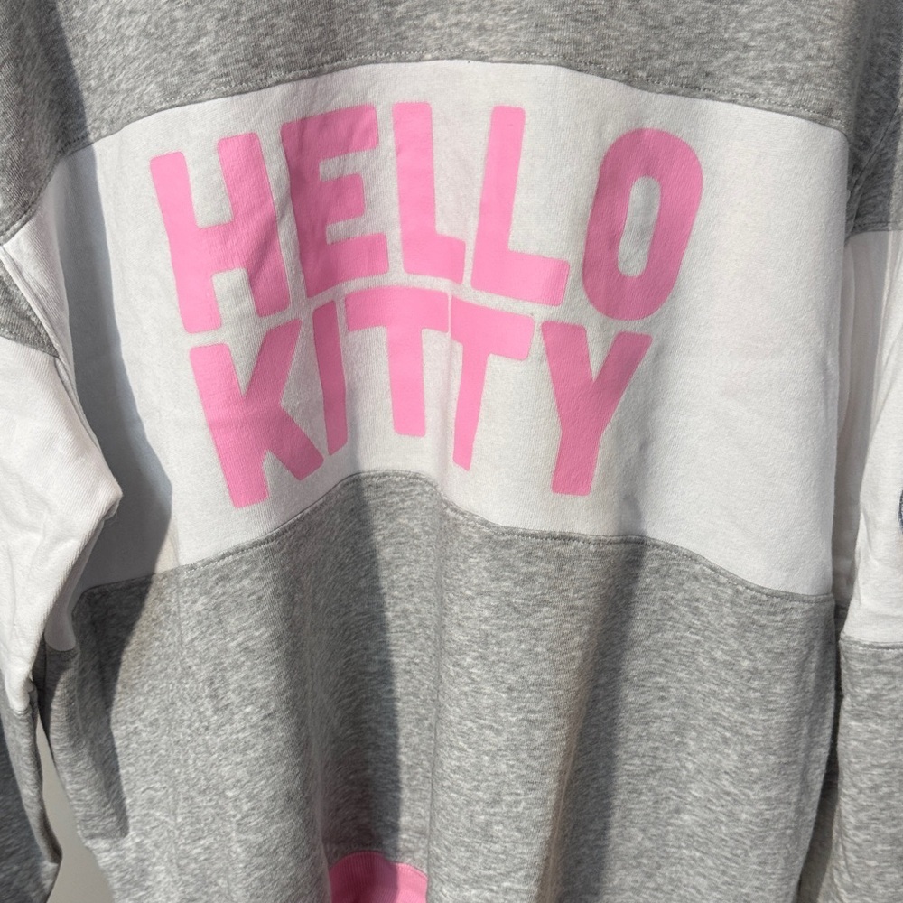 Hello Kitty Gray and Pink Crew Neck Sweatshirt NEW XL - Picture 3 of 12